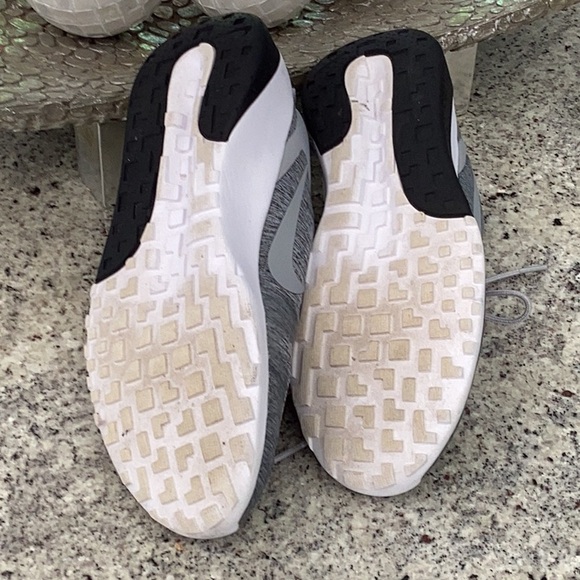 Nike sneaker - Picture 3 of 5